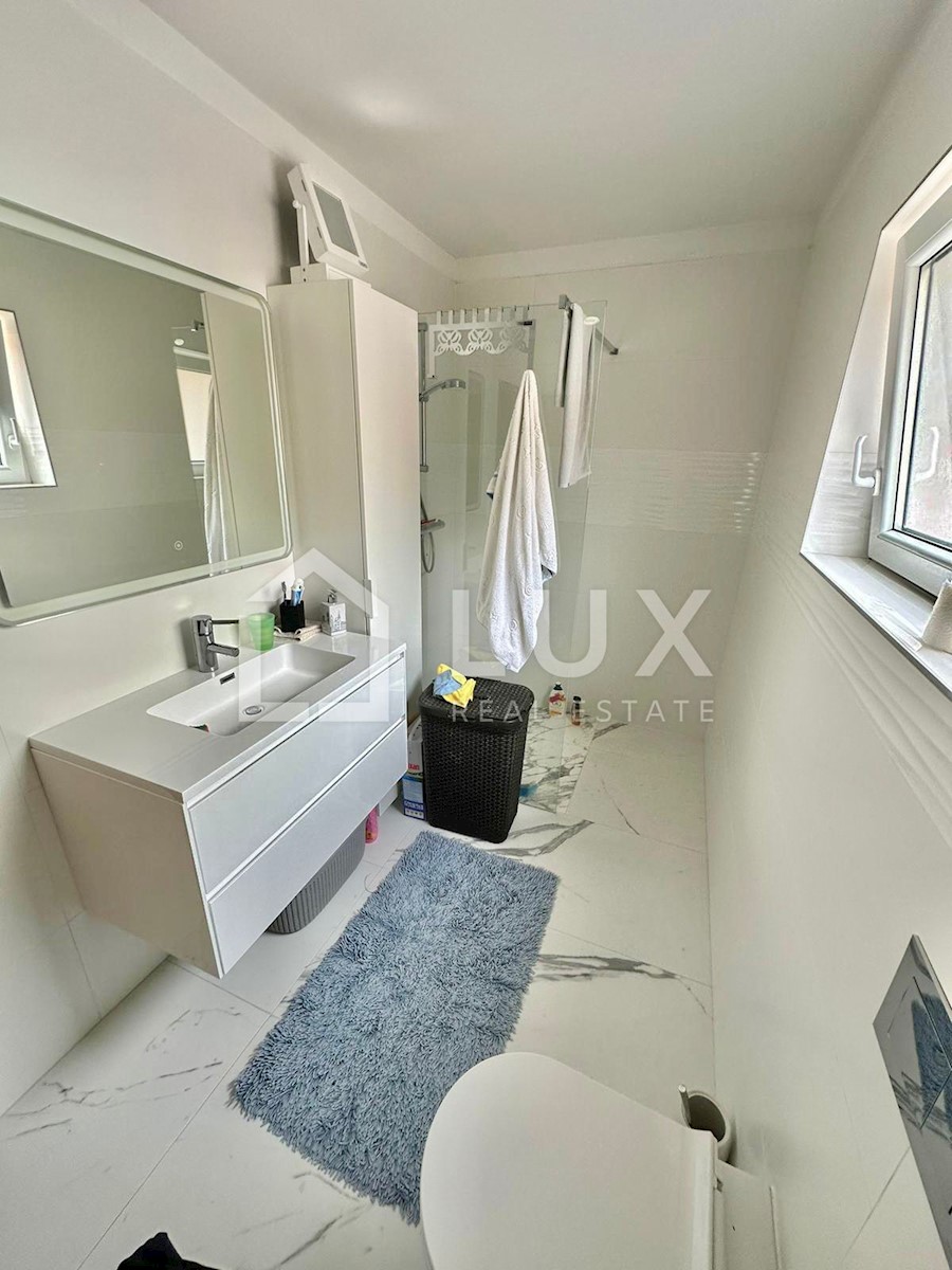 CRIKVENICA - stanovanje 125m2, 3s + kopalnica