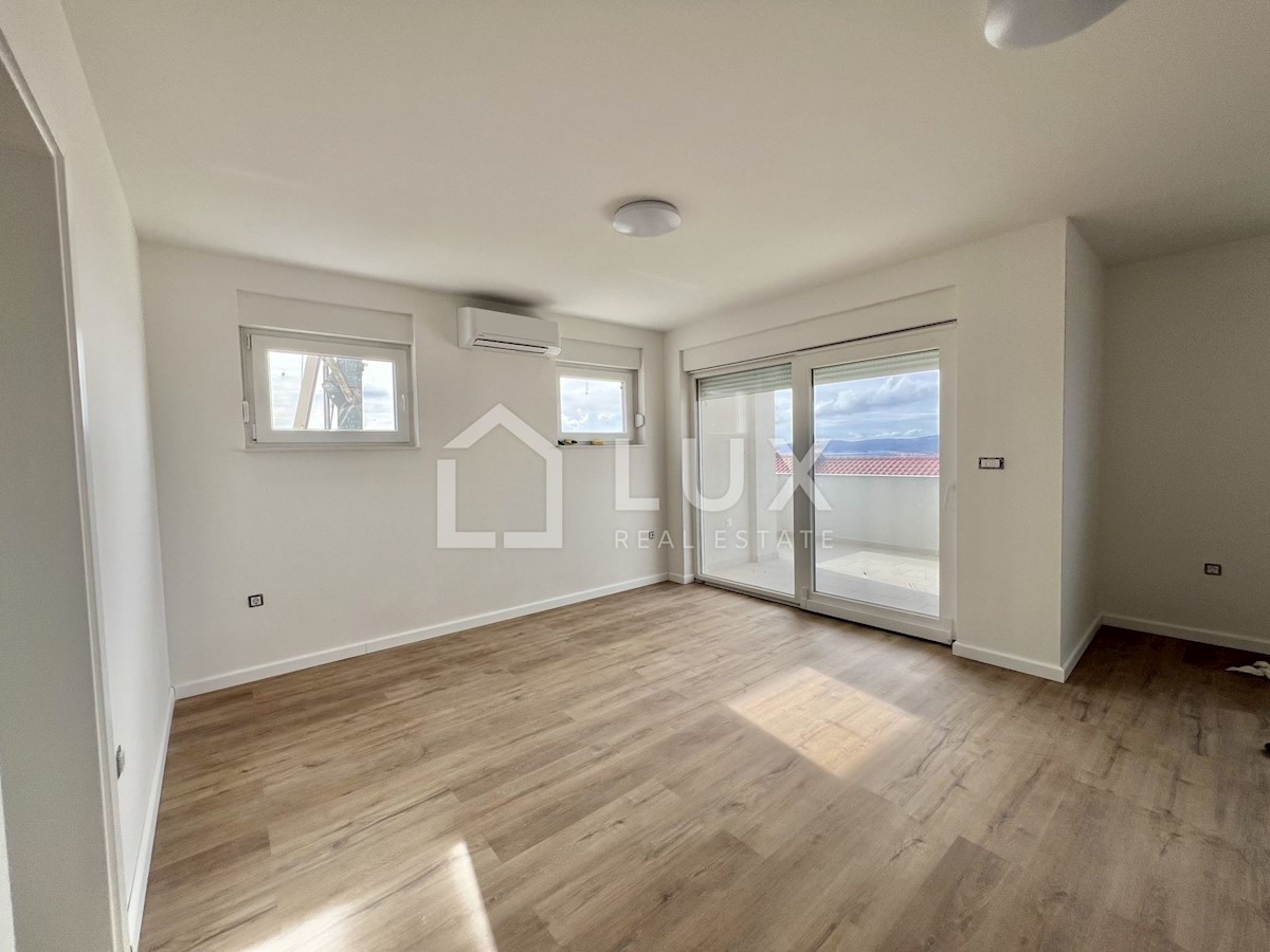 CRIKVENICA - novogradnja, apartma 122m2, pogled na morje