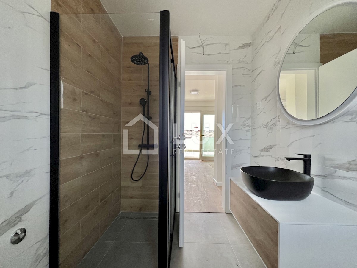 CRIKVENICA - novogradnja, apartma 122m2, pogled na morje