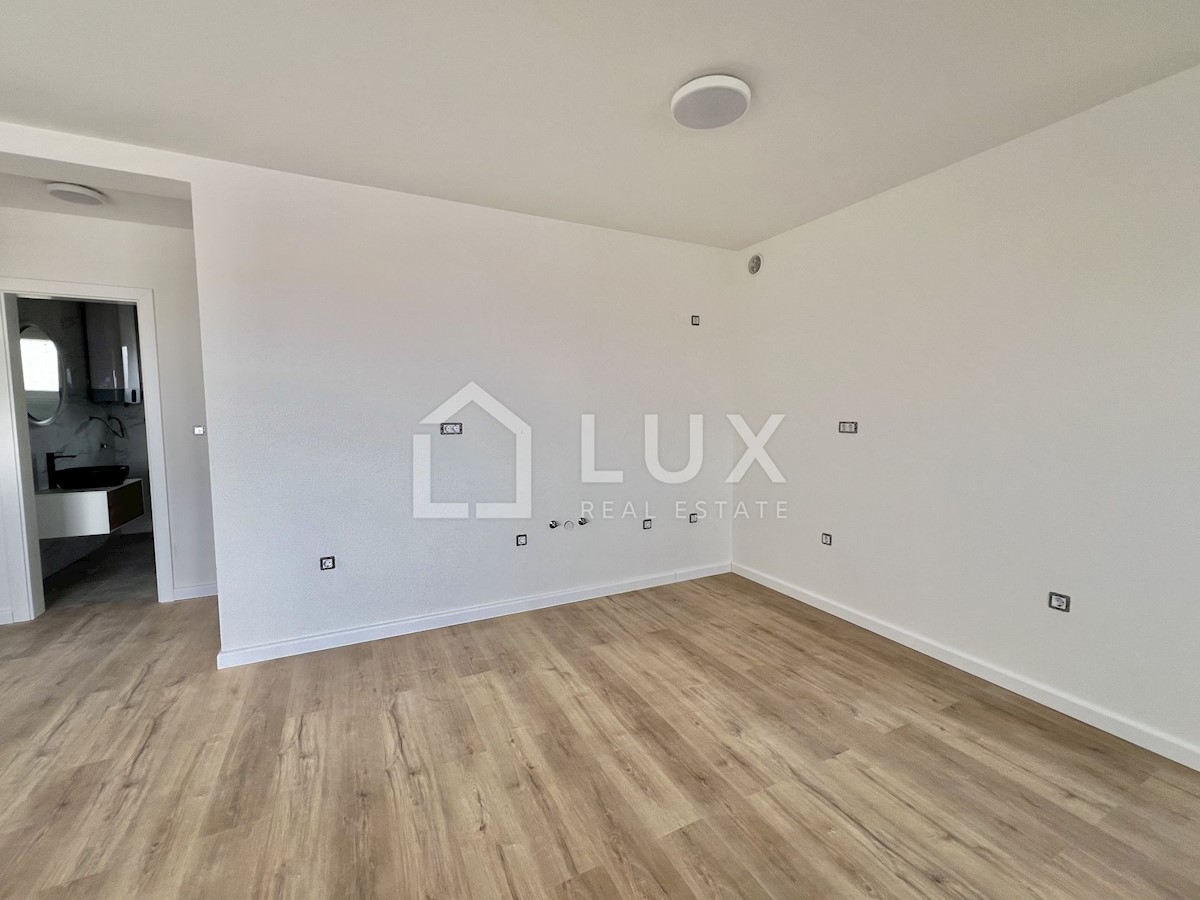 CRIKVENICA - novogradnja, apartma 122m2, pogled na morje