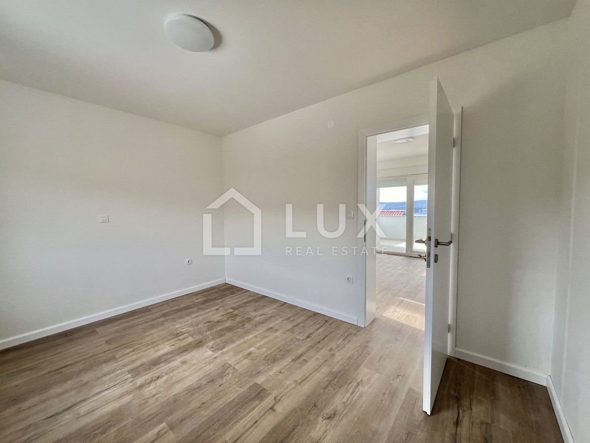 CRIKVENICA - novogradnja, apartma 122m2, pogled na morje