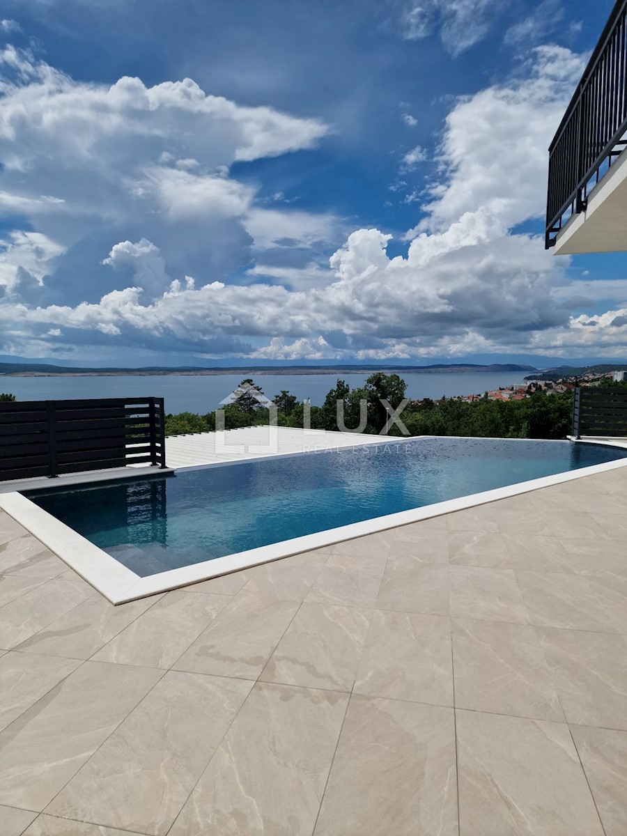 CRIKVENICA - vila z bazenom