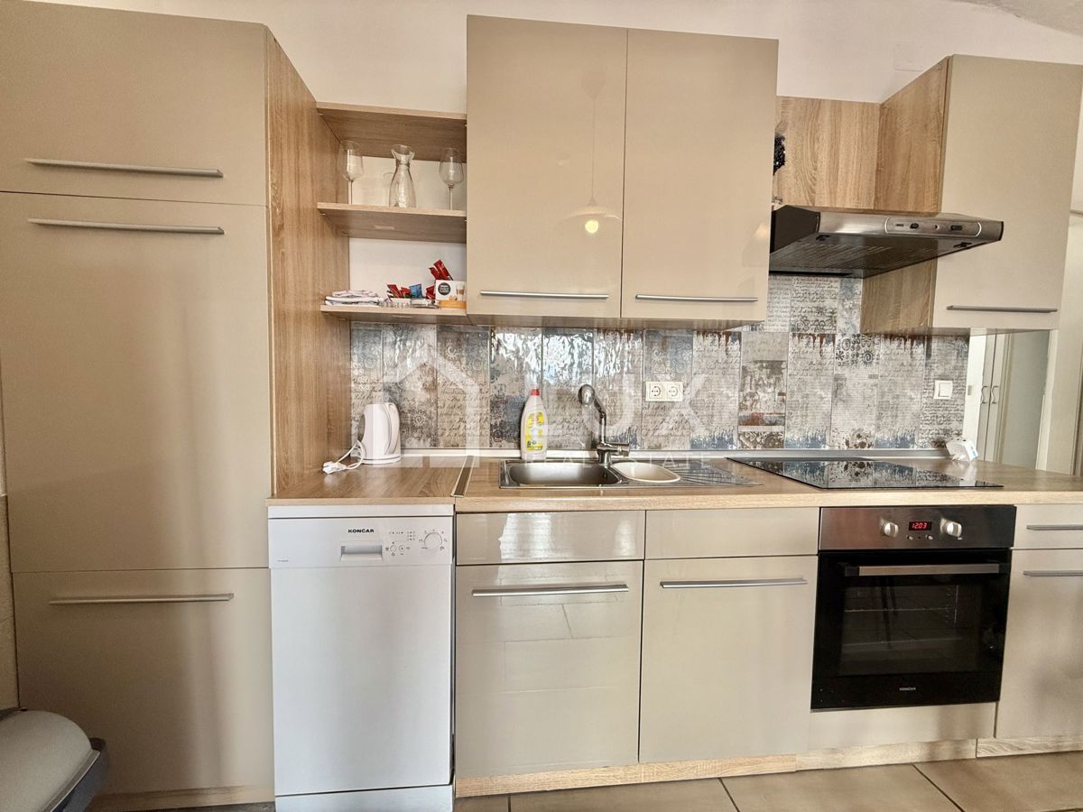 CRIKVENICA - stanovanje 50m2 v centru mesta