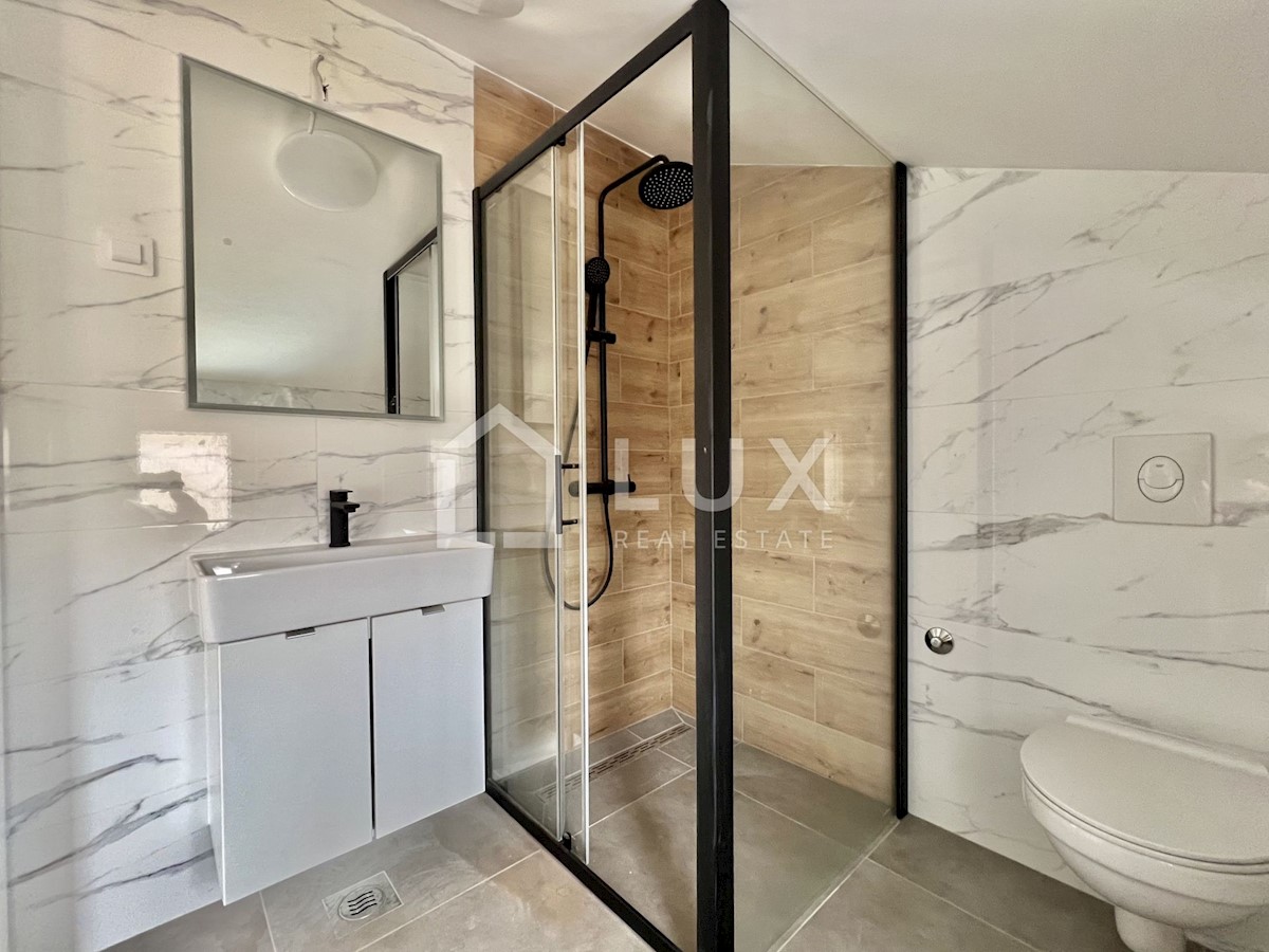 CRIKVENICA - penthouse 110m2, pogled na morje