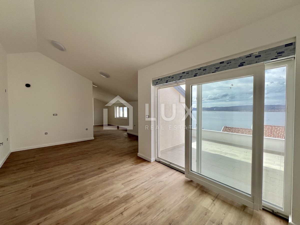 CRIKVENICA - penthouse 110m2, pogled na morje