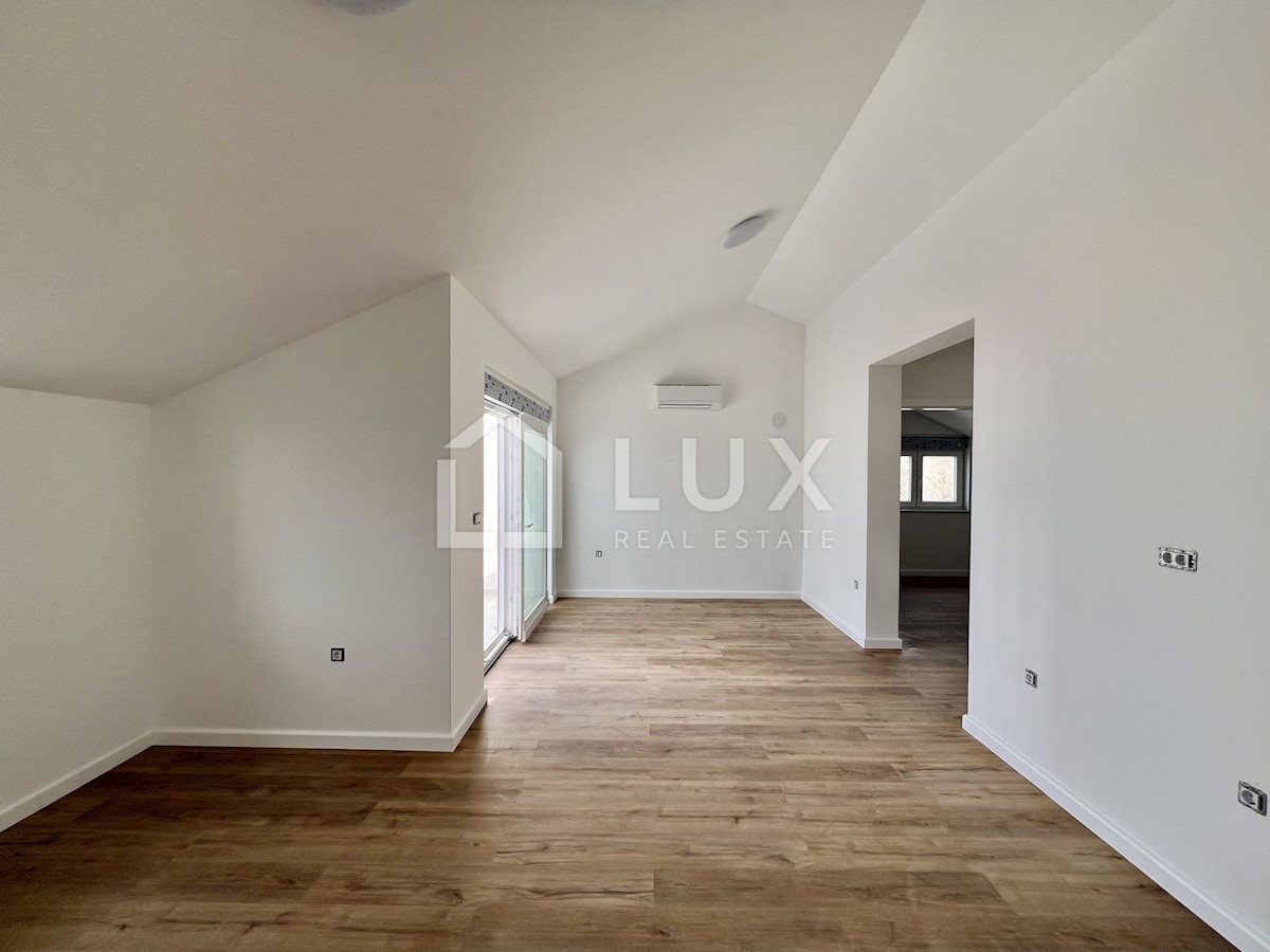 CRIKVENICA - penthouse 110m2, pogled na morje