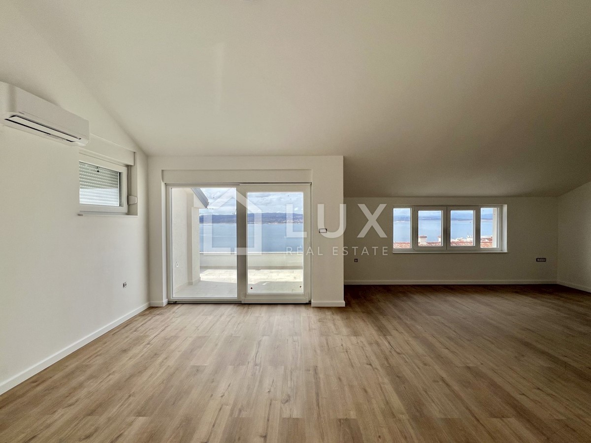 CRIKVENICA - penthouse 110m2, pogled na morje