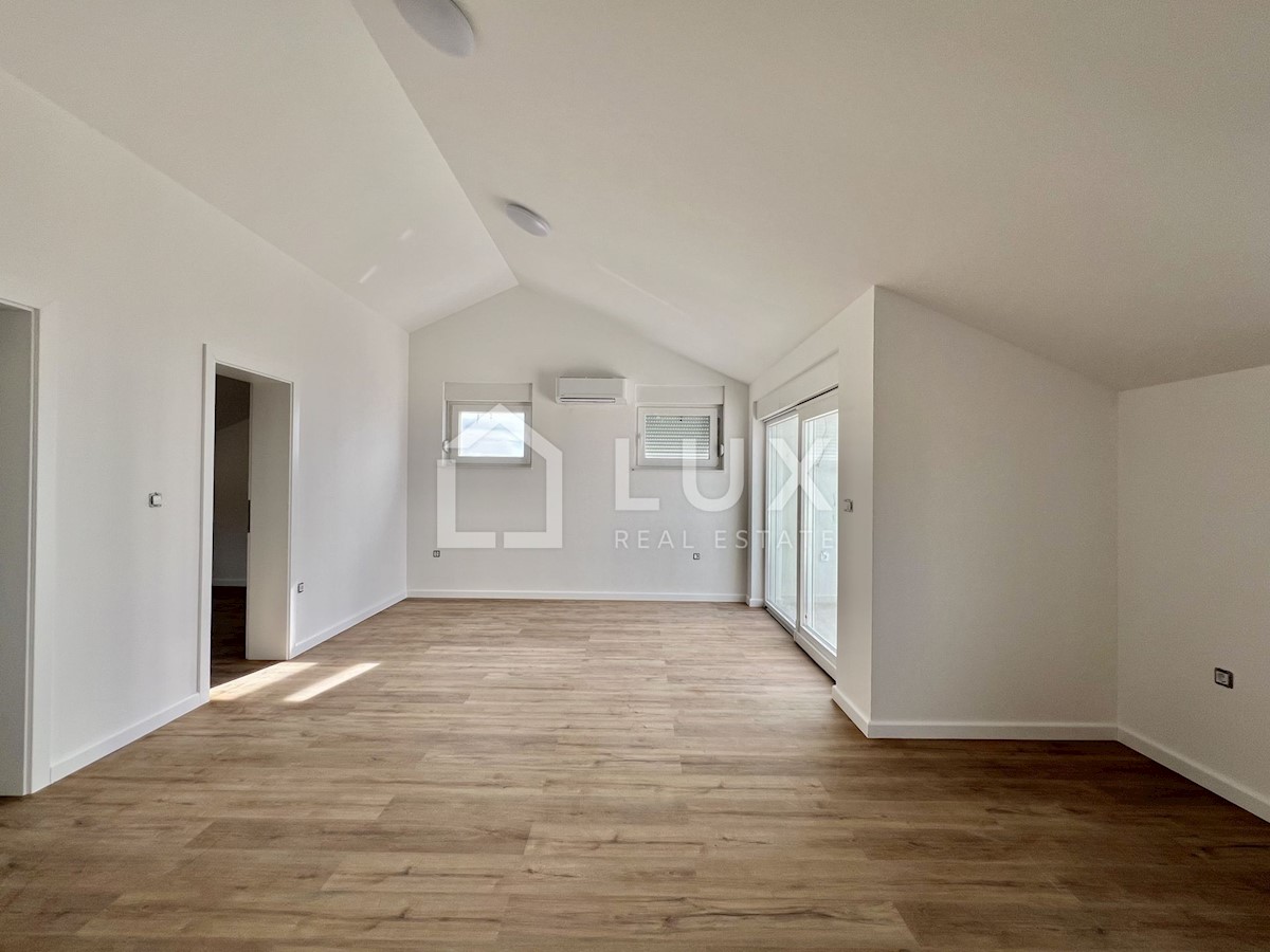 CRIKVENICA - penthouse 110m2, pogled na morje