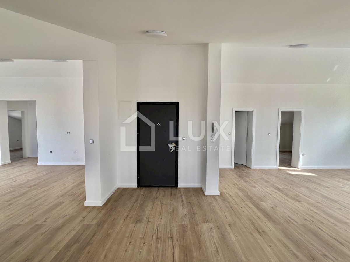 CRIKVENICA - penthouse 110m2, pogled na morje