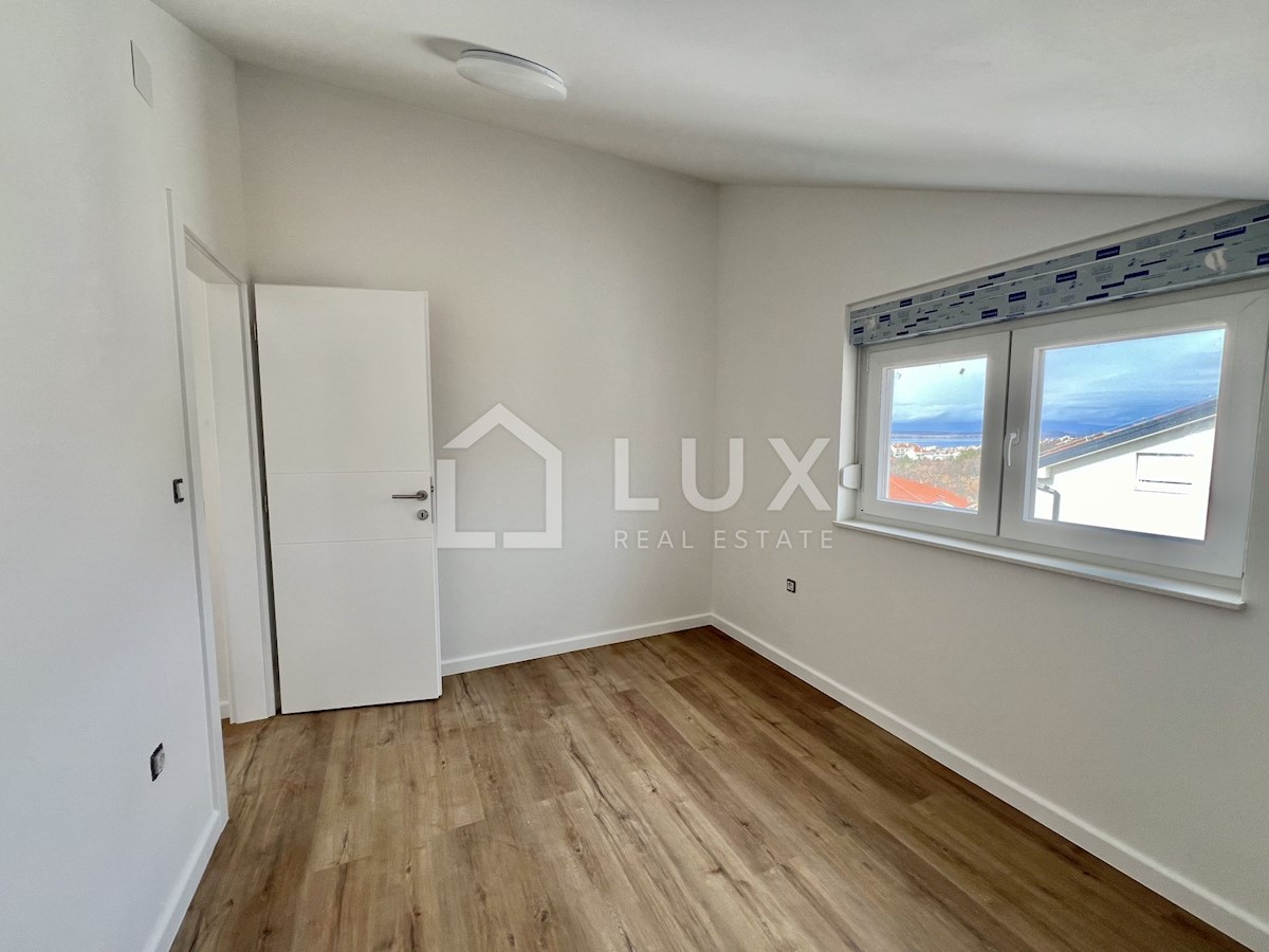 CRIKVENICA - penthouse 110m2, pogled na morje