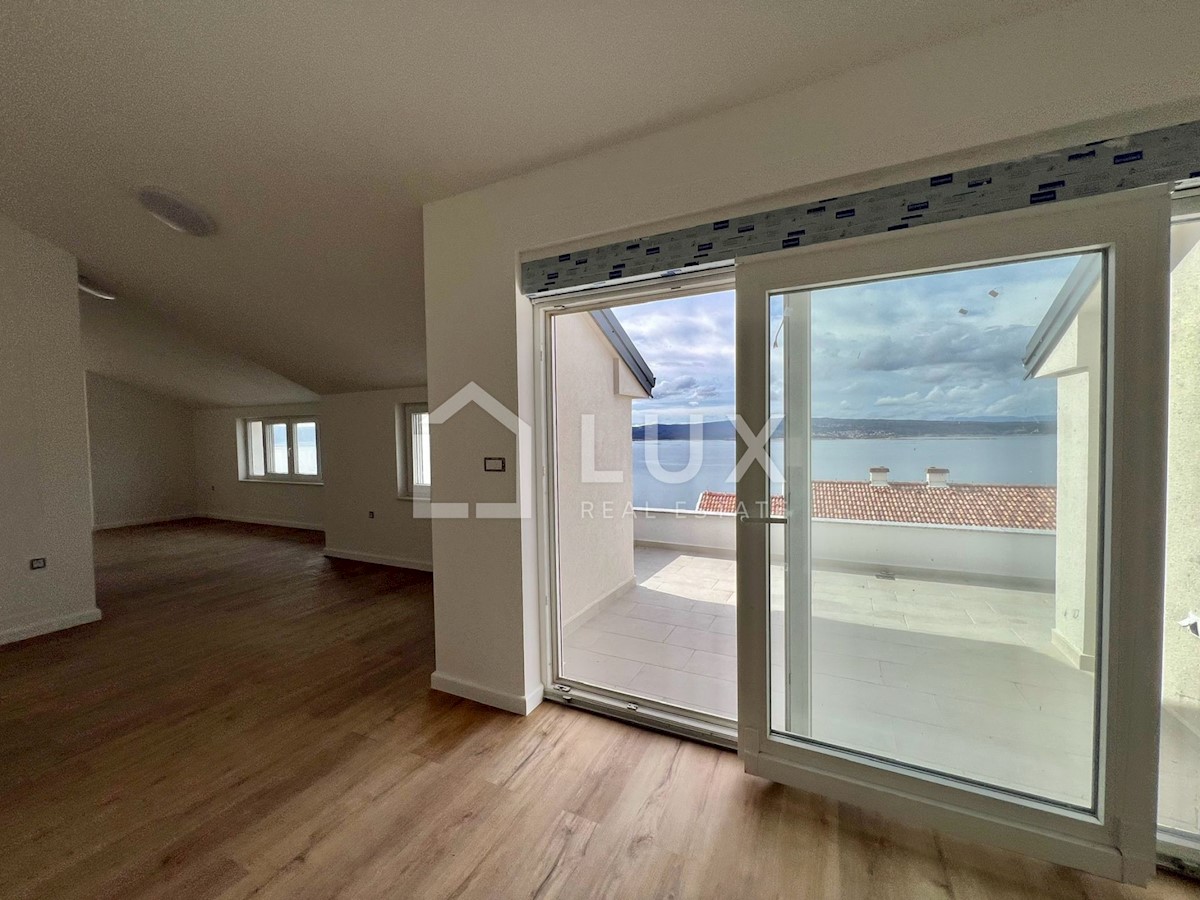 CRIKVENICA - penthouse 110m2, pogled na morje