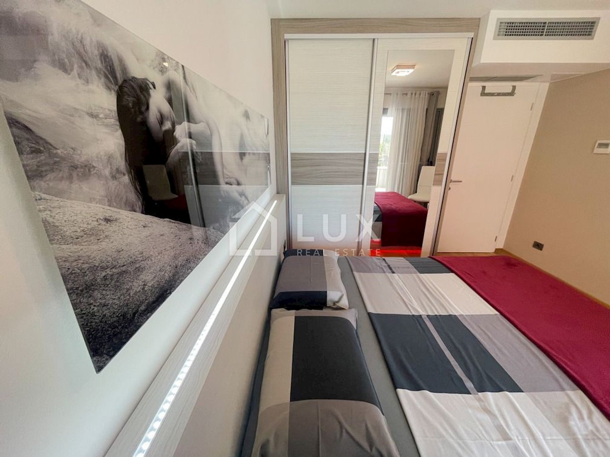 ROVINJ - pritlično stanovanje 66m2 + garaža