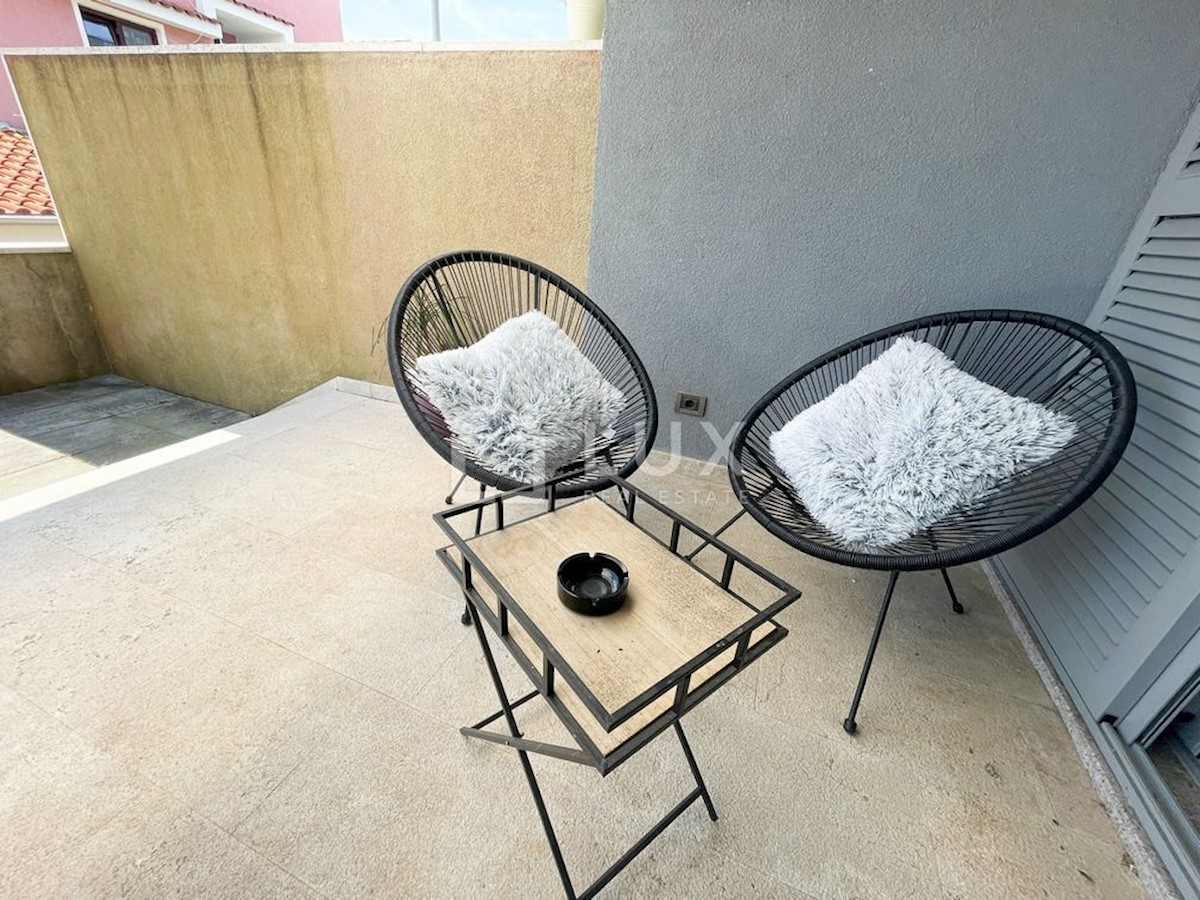 ROVINJ - pritlično stanovanje 66m2 + garaža