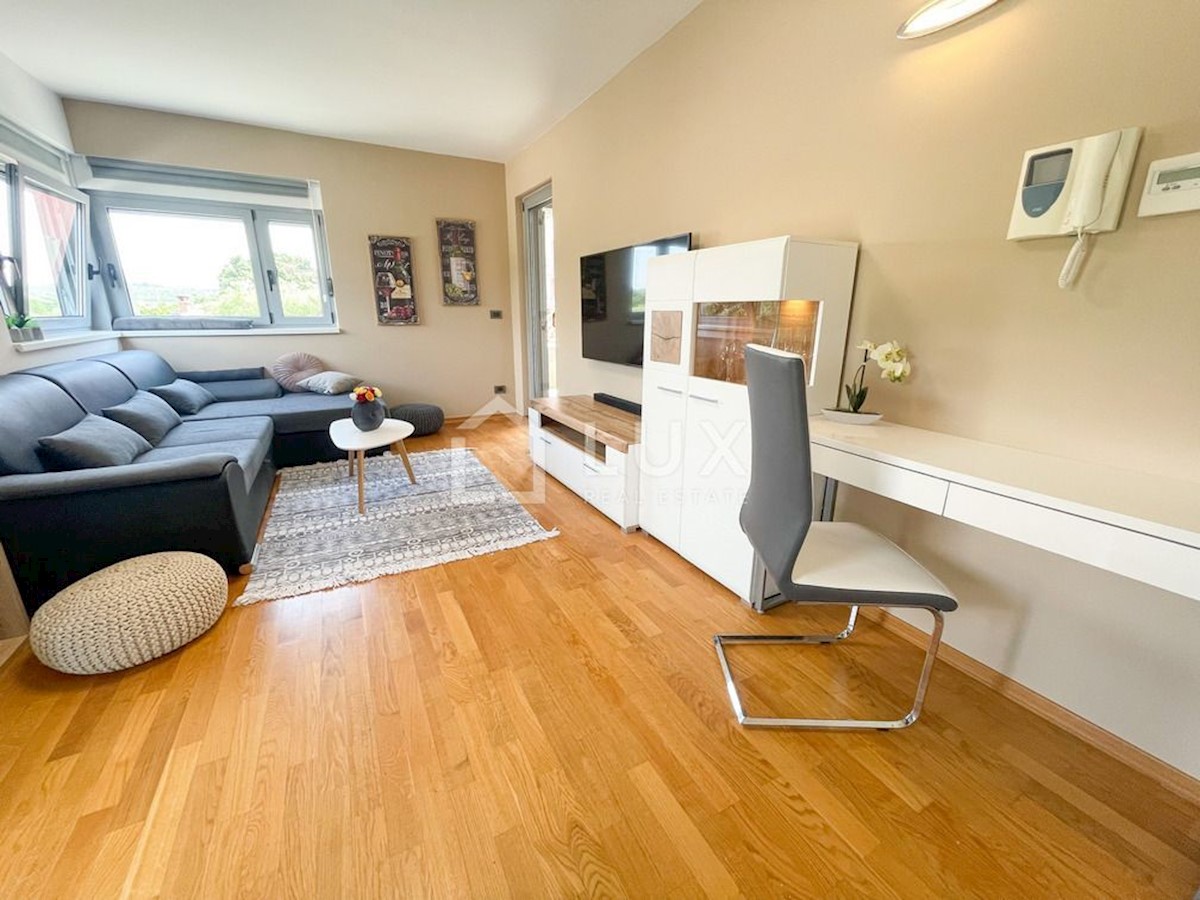ROVINJ - pritlično stanovanje 66m2 + garaža