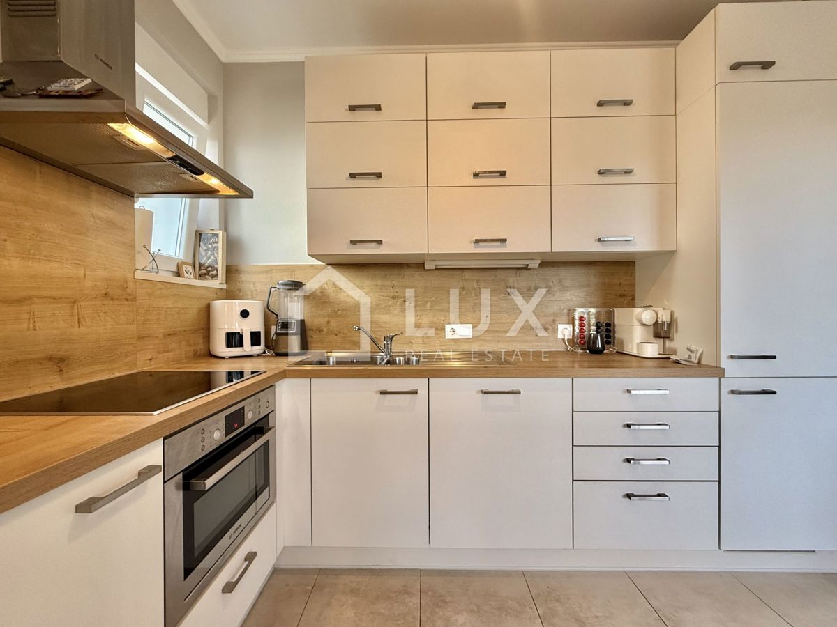 CRIKVENICA - apartma 55m2 z bazenom