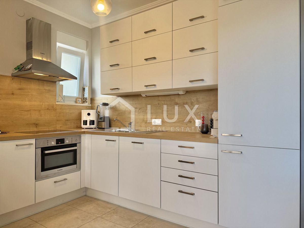 CRIKVENICA - apartma 55m2 z bazenom