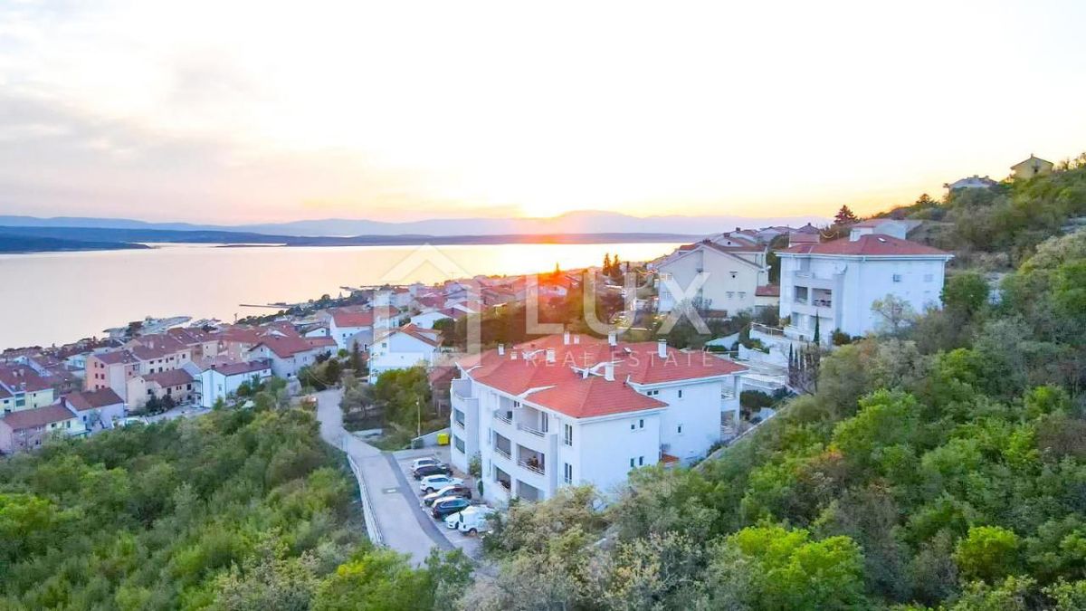 CRIKVENICA - apartma 55m2 z bazenom