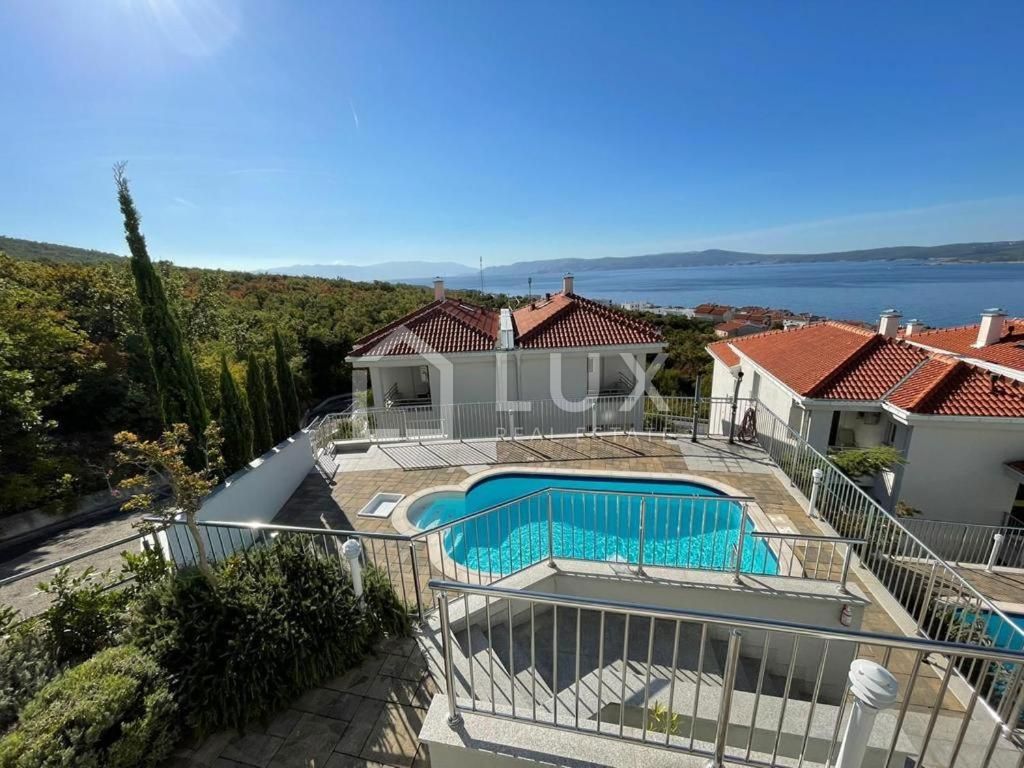 CRIKVENICA - apartma 55m2 z bazenom