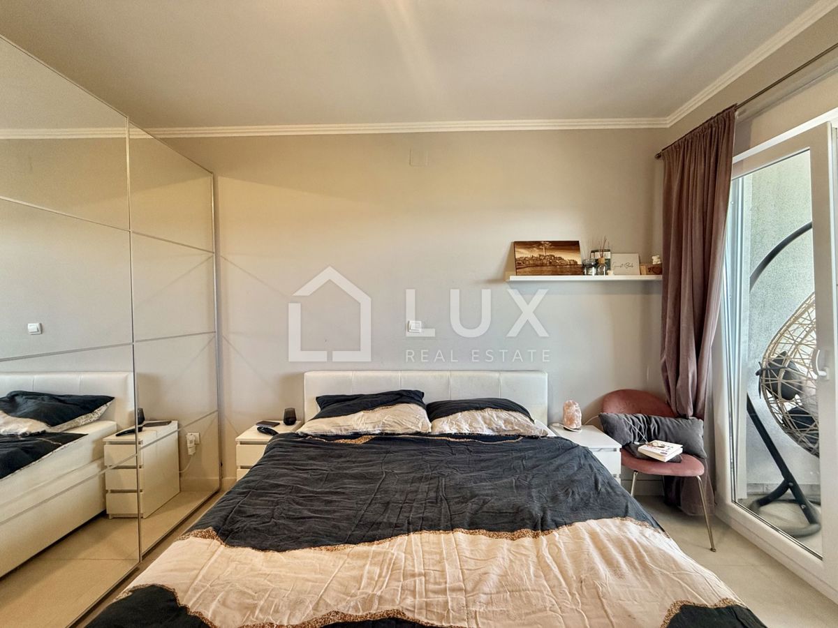 CRIKVENICA - apartma 55m2 z bazenom