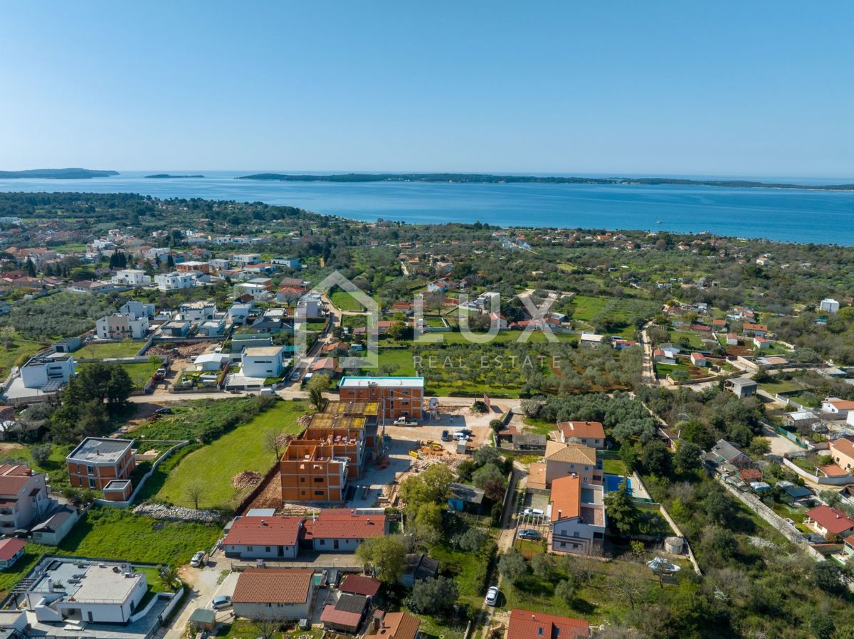 PEROJ - pritličje 101,22m2 + vrt, novogradnja