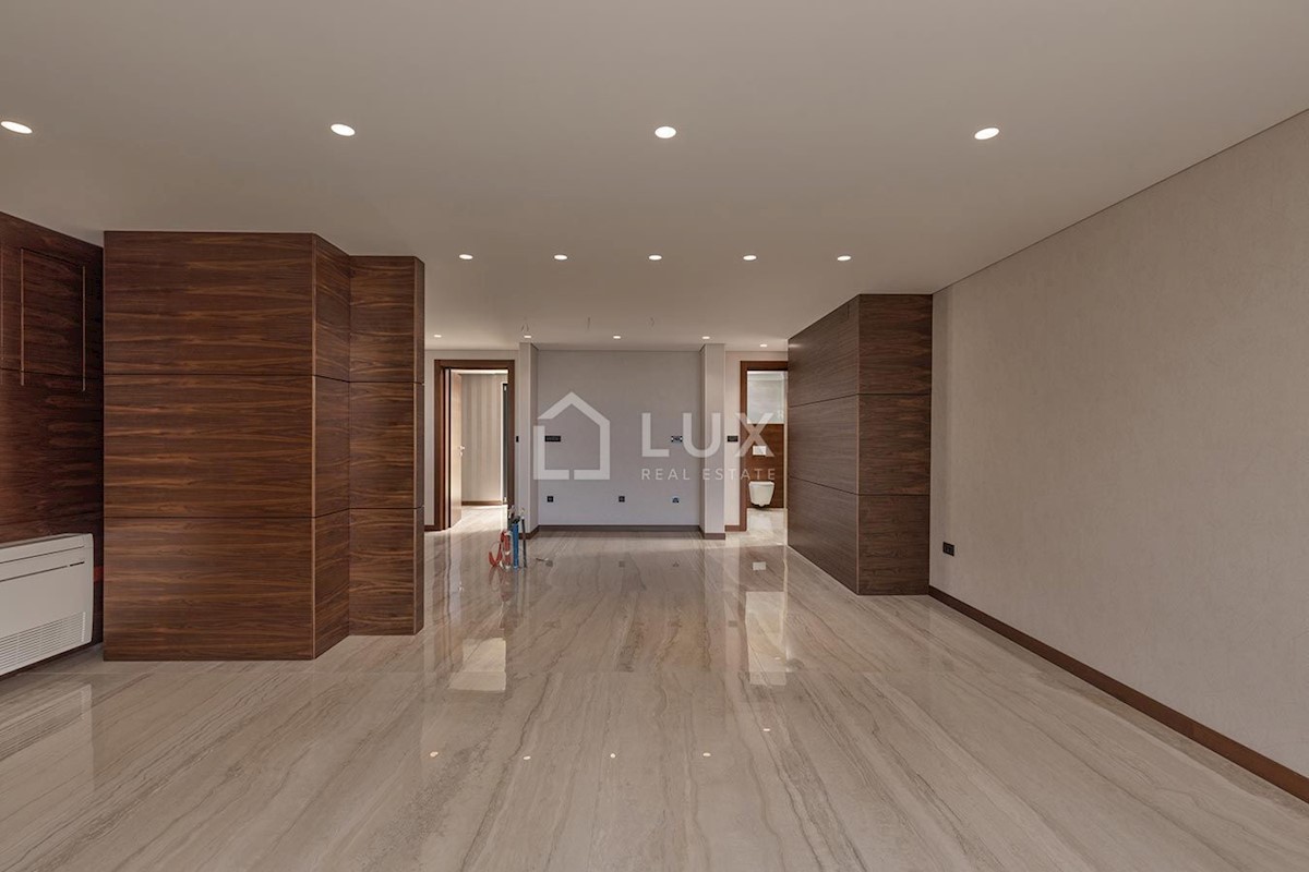 MALINSKA - penthouse 100m do morja, 3 spalnice + kopalnica