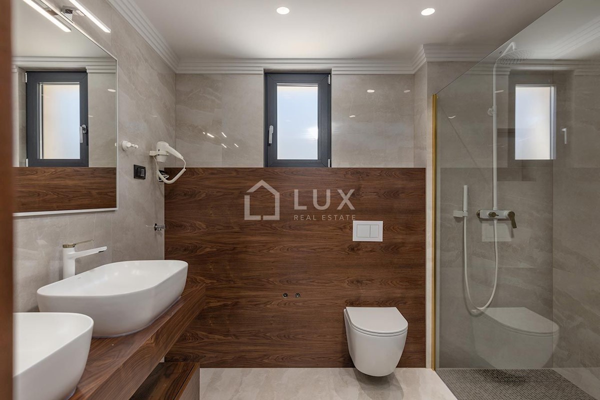 MALINSKA - penthouse 100m do morja, 3 spalnice + kopalnica