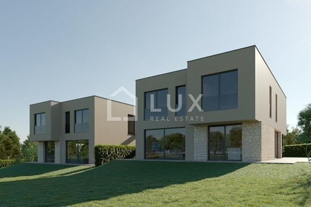 POREČ - moderna vila z bazenom, vrt 720m2