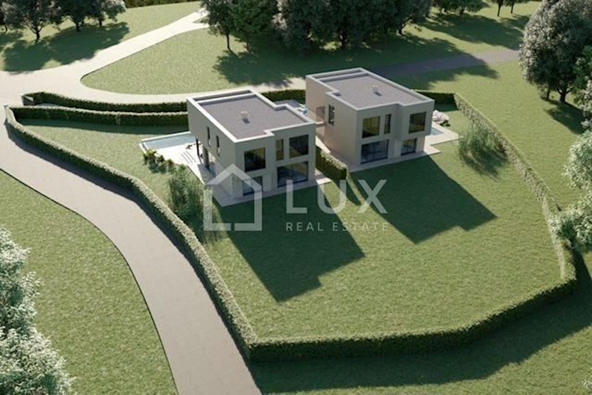 POREČ - moderna vila z bazenom, vrt 720m2