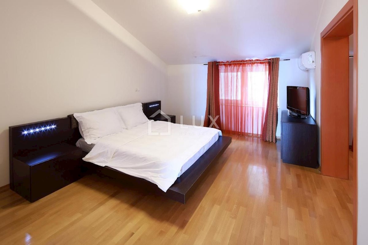 SELCE - penthouse 1. red do morja