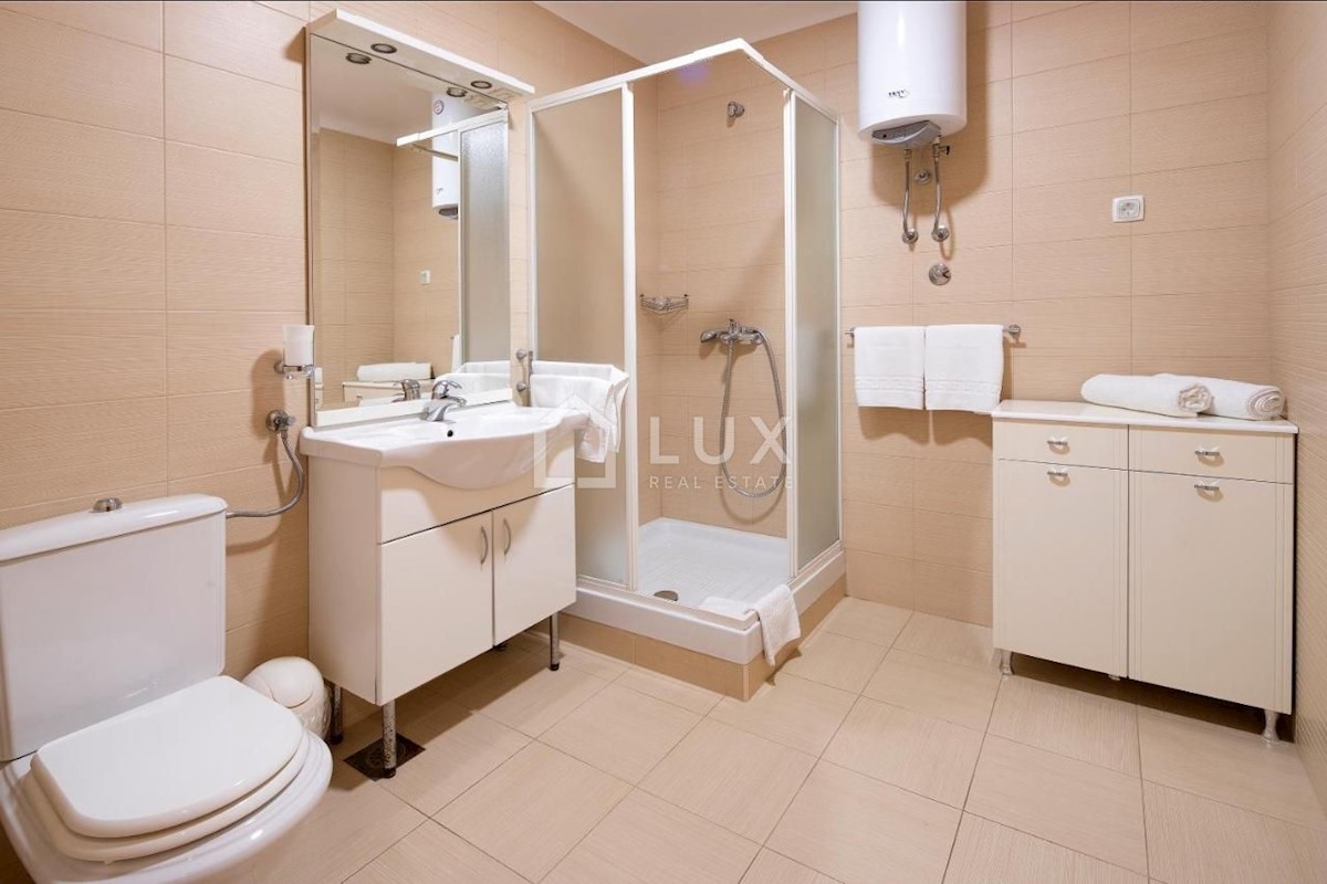 SELCE - penthouse 1. red do morja