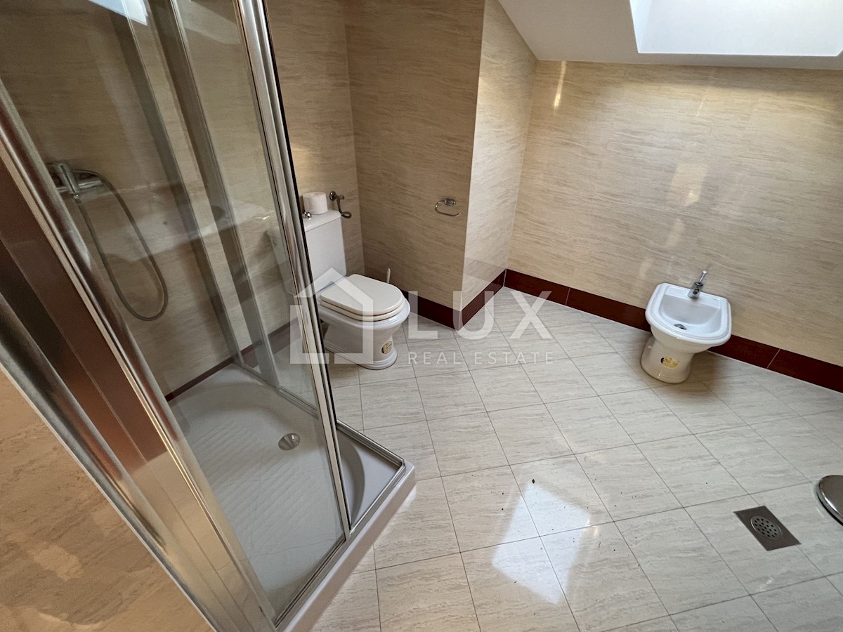 SELCE - penthouse 1. red do morja