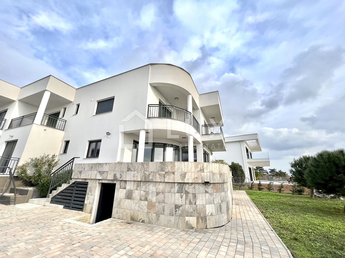 CRIKVENICA - luksuzna vila s pogledom na morje