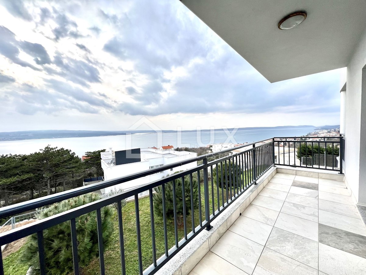 CRIKVENICA - luksuzna vila s pogledom na morje