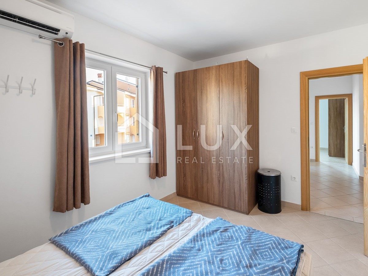 MEDULIN - prostoren apartma z bazenom, 800m do plaže
