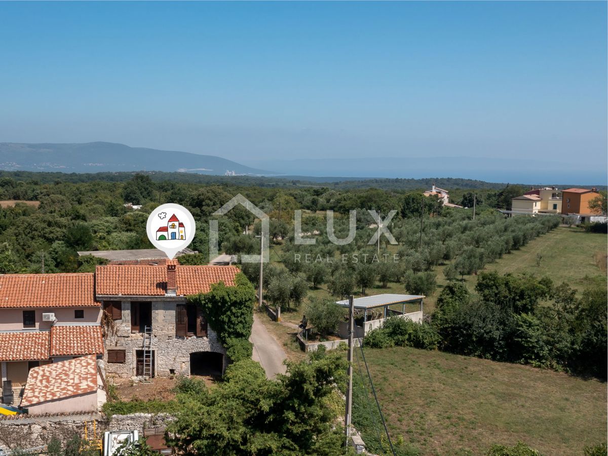 MARČANA, KRNICA - kamnita hiša za obnovo