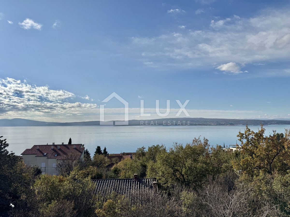 CRIKVENICA - dva apartmaja, 112m2, 150m do morja, novogradnja