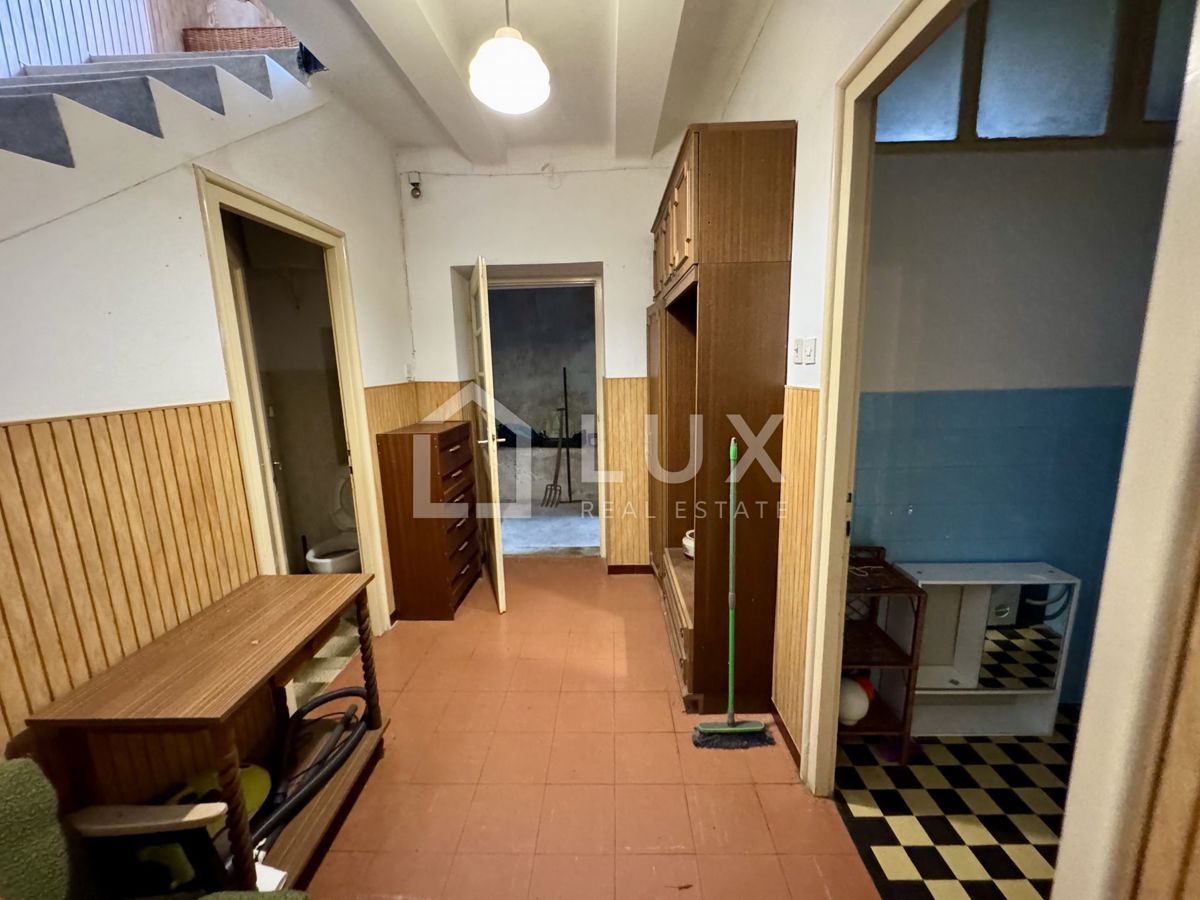 CRIKVENICA - hiša 156m2, center mesta