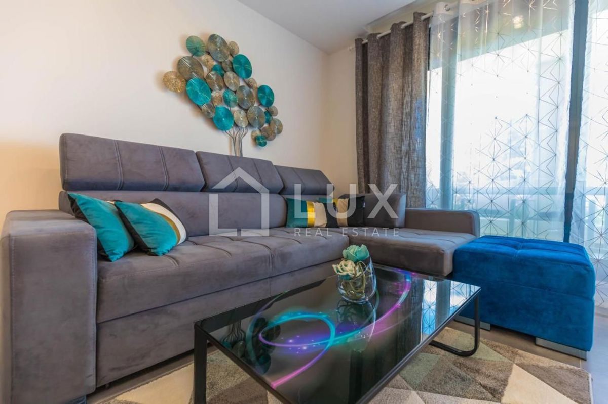 SELCE - apartma 2s+db, 80m od morja, stavba z dvigalom