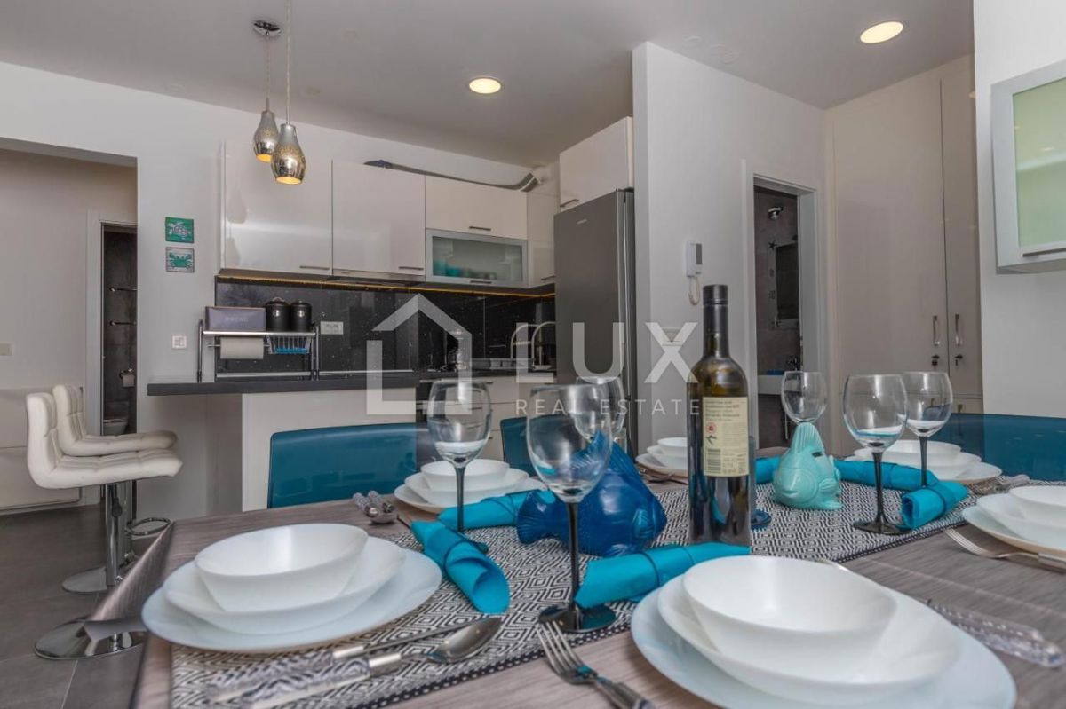 SELCE - apartma 2s+db, 80m od morja, stavba z dvigalom