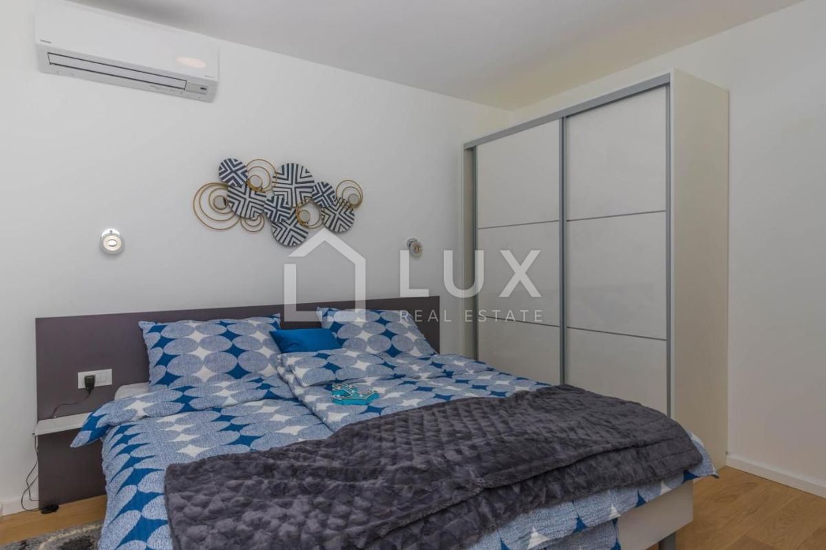 SELCE - apartma 2s+db, 80m od morja, stavba z dvigalom