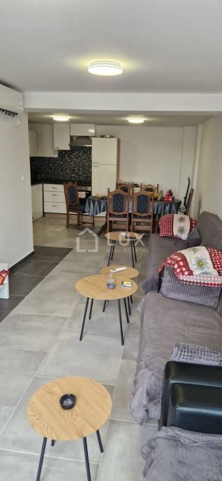 CRIKVENICA - stanovanje, visoko pritličje, 76m2
