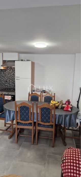 CRIKVENICA - stanovanje, visoko pritličje, 76m2