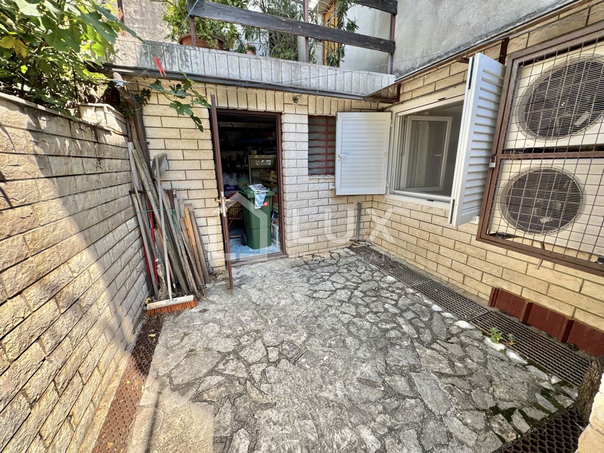 DRAMALJ - stanovanje 73m2, 50m do morja