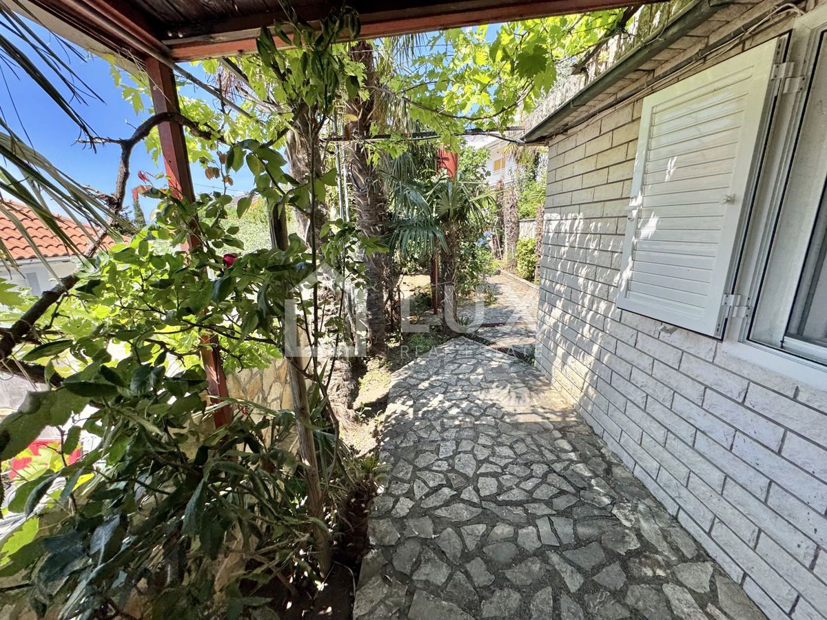 DRAMALJ - stanovanje 73m2, 50m do morja