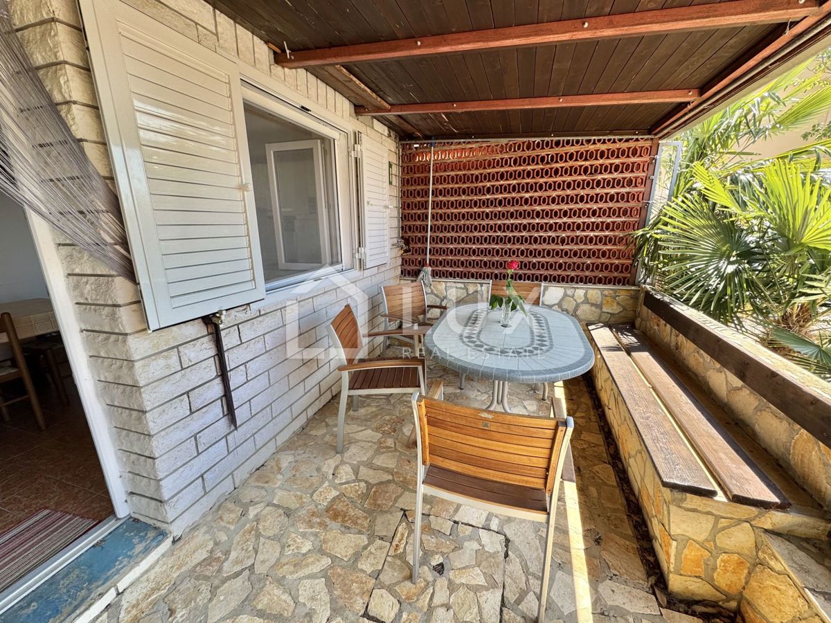 DRAMALJ - stanovanje 73m2, 50m do morja