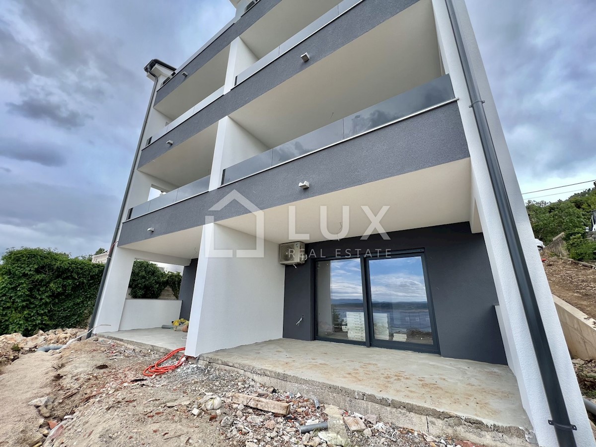 DRAMALJ - dvoetažni apartma 118m2, pogled na morje