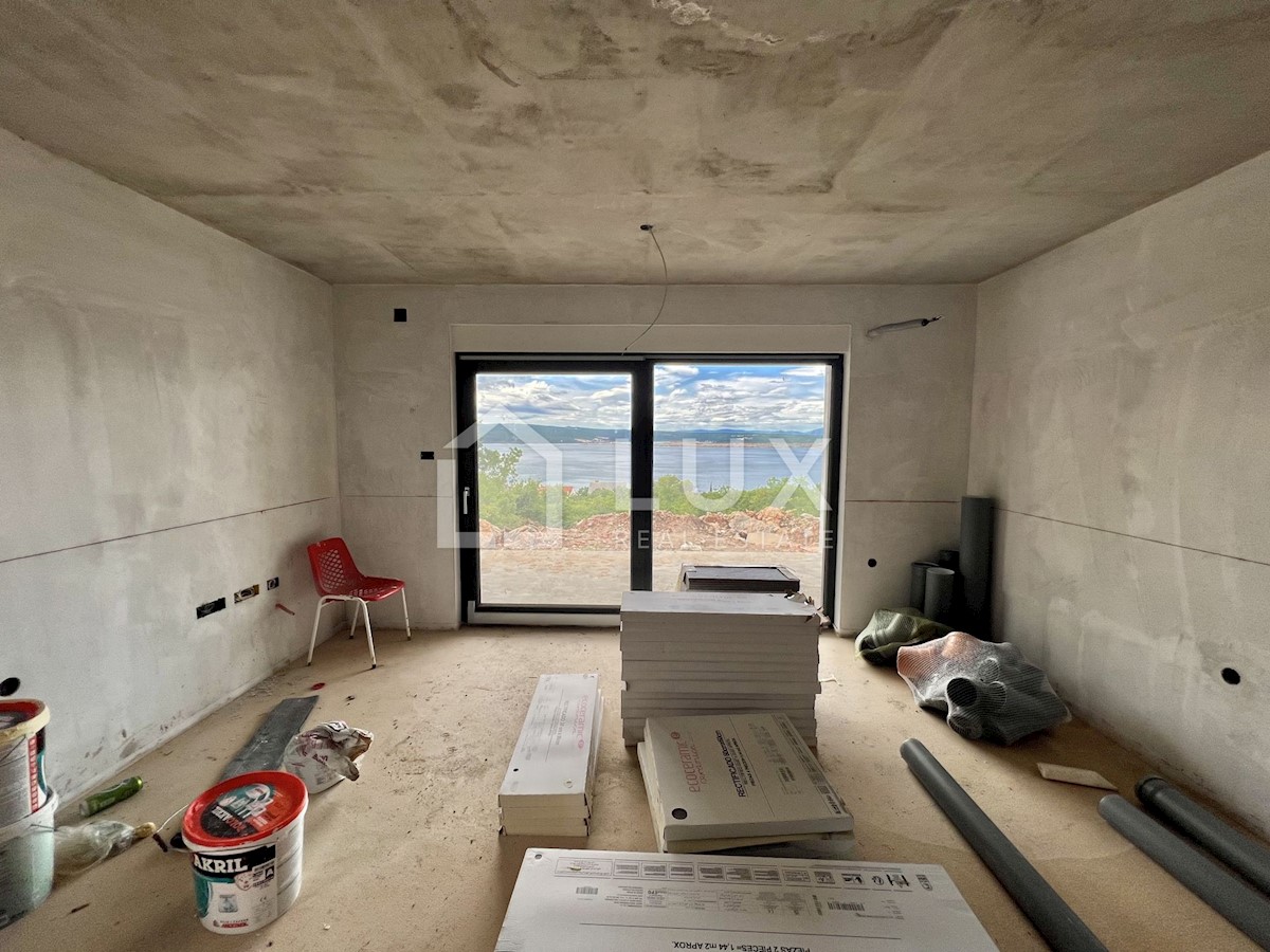 DRAMALJ - dvoetažni apartma 118m2, pogled na morje