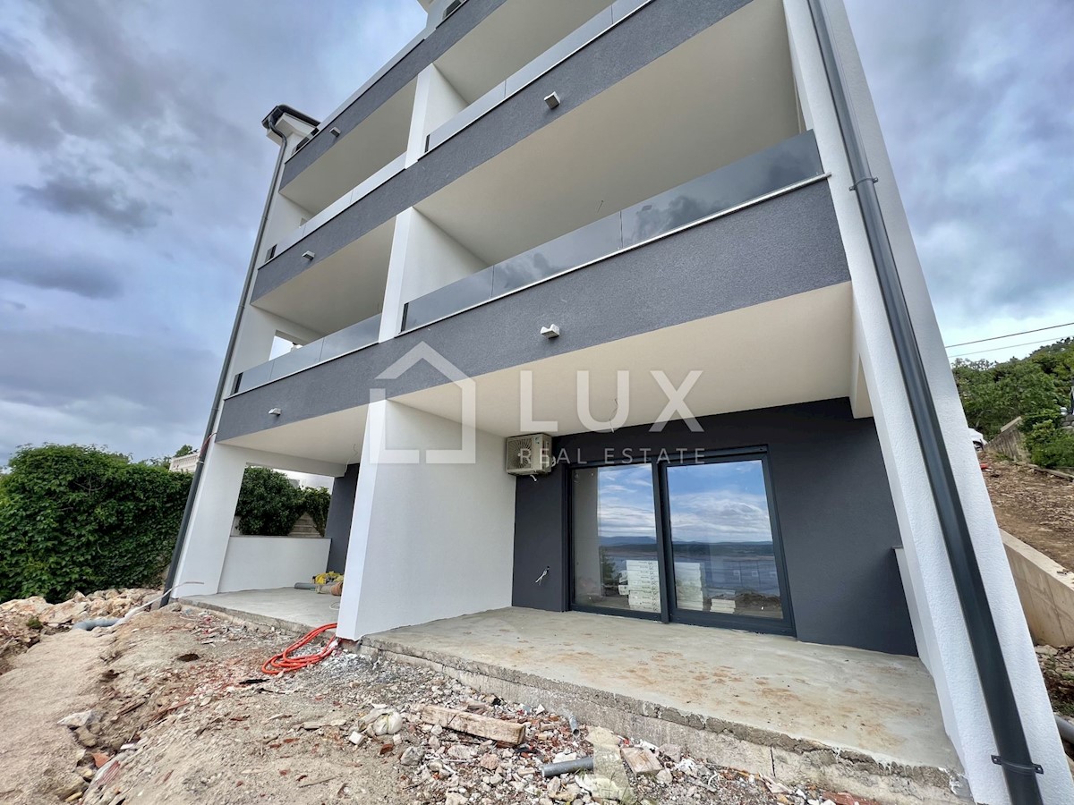 DRAMALJ - dvoetažni apartma 118m2, pogled na morje