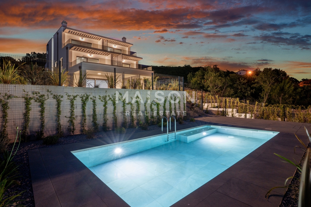 Hiša Kostrena, 203,67m2