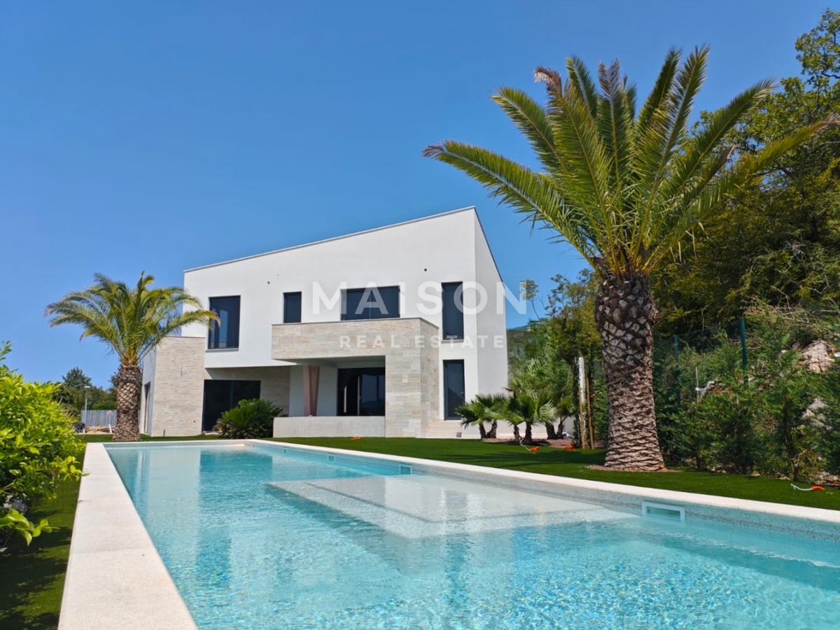 Hiša Malinska, Malinska-Dubašnica, 290,43m2